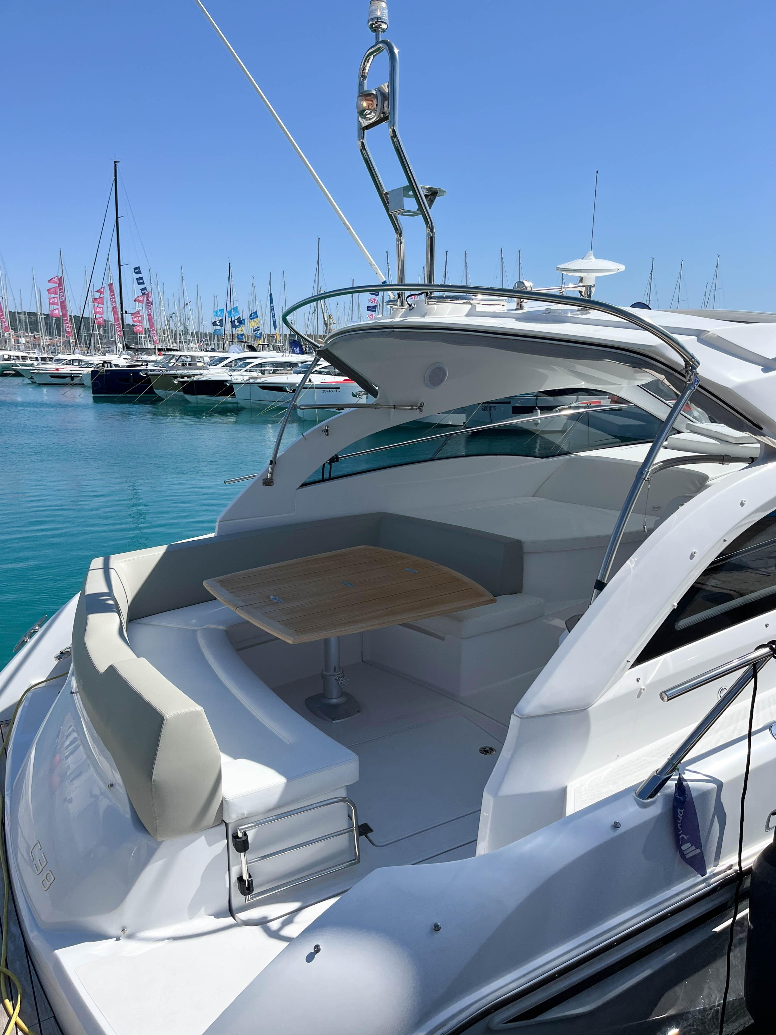 Sessa C38 — photo 9