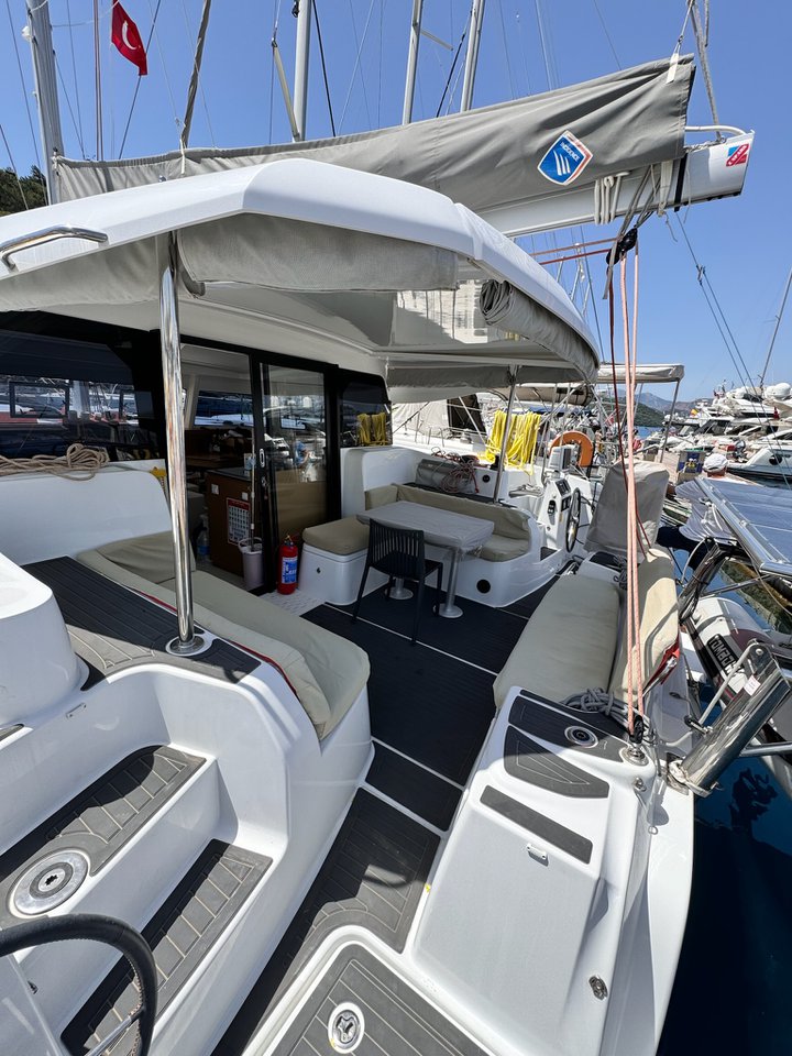Photo #4 - Excess 11 - 3 cab. (Tombow) en Marmaris - 42753