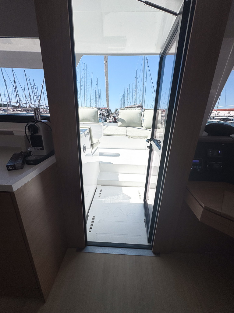 Bali 4.6 - 5 + 1 cab. — photo 22