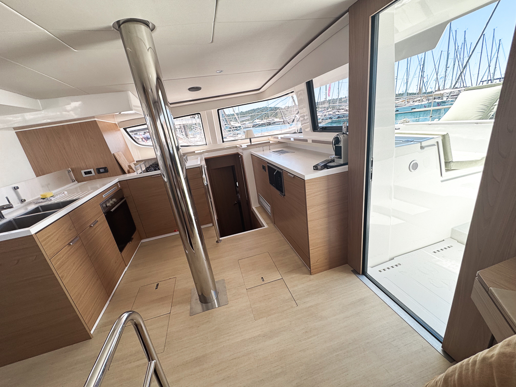 Bali 4.6 - 5 + 1 cab. — photo 23