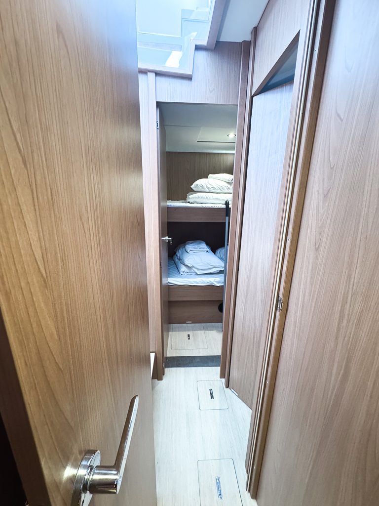 Bali 4.6 - 5 + 1 cab. — photo 26
