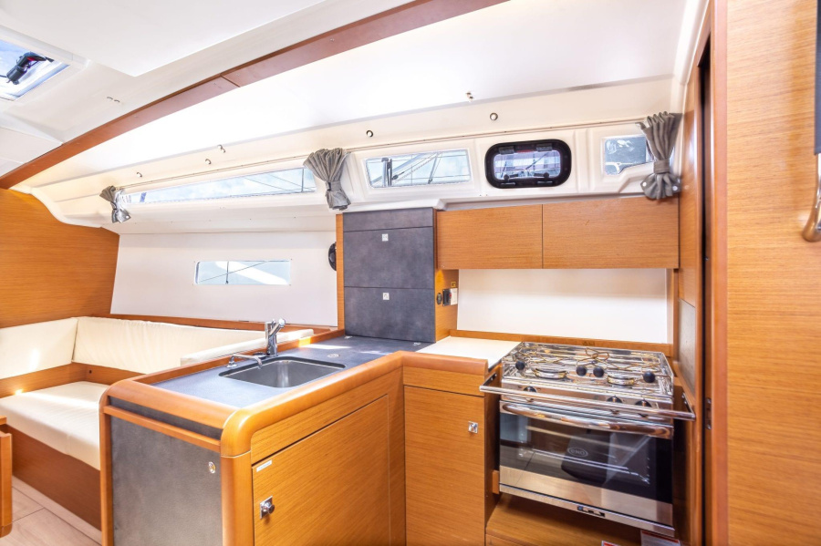 Sun Odyssey 349 - 3 cab. — photo 16