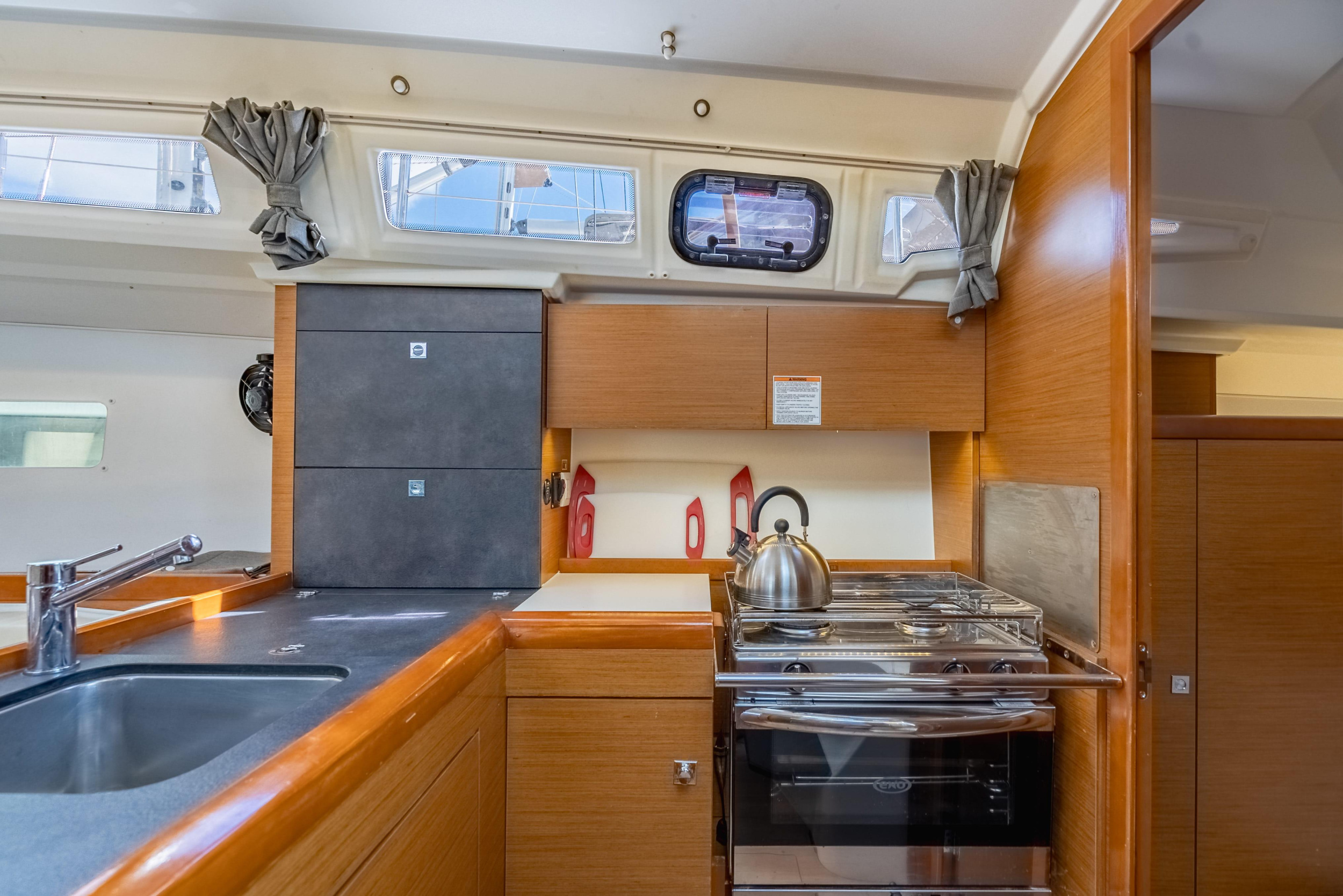 Sun Odyssey 349 - 3 cab. — photo 21