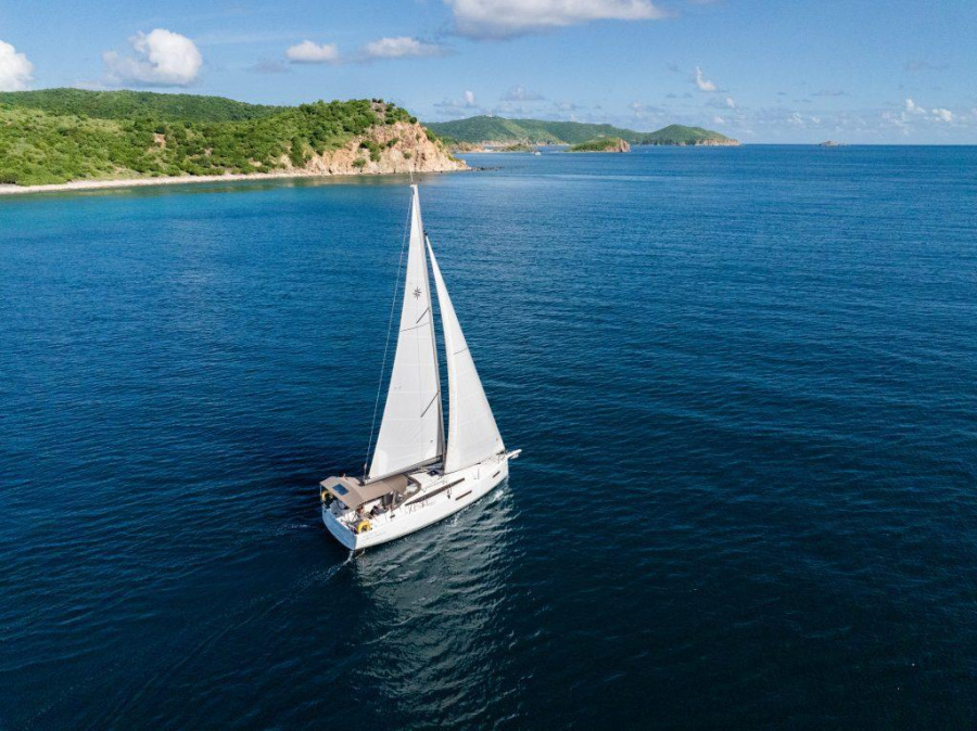 Sun Odyssey 380 - 2 cab. — photo 8