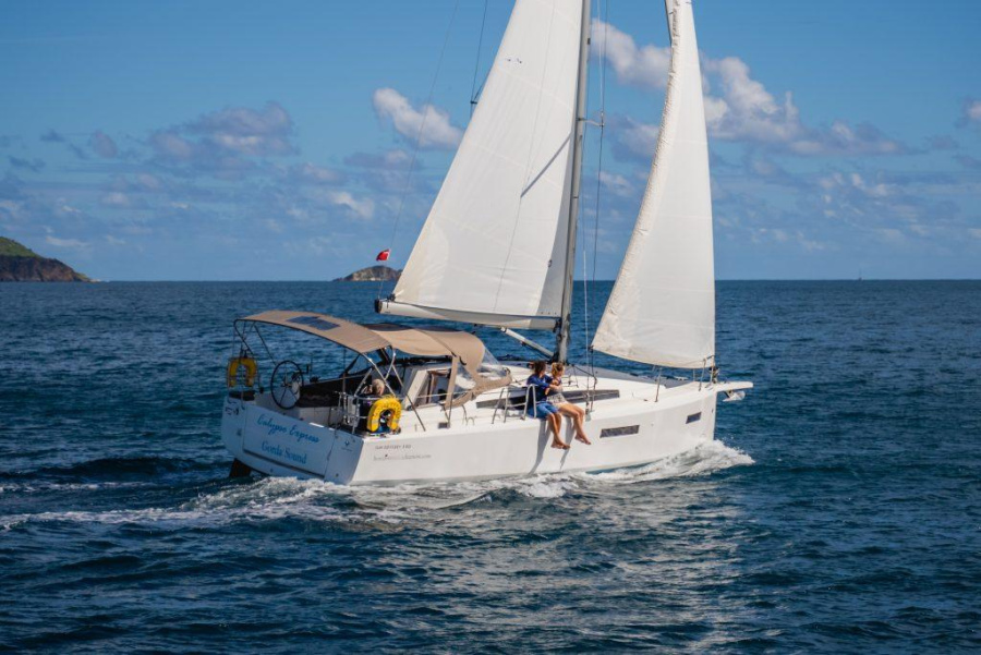 Sun Odyssey 380 - 3 cab. — photo 5
