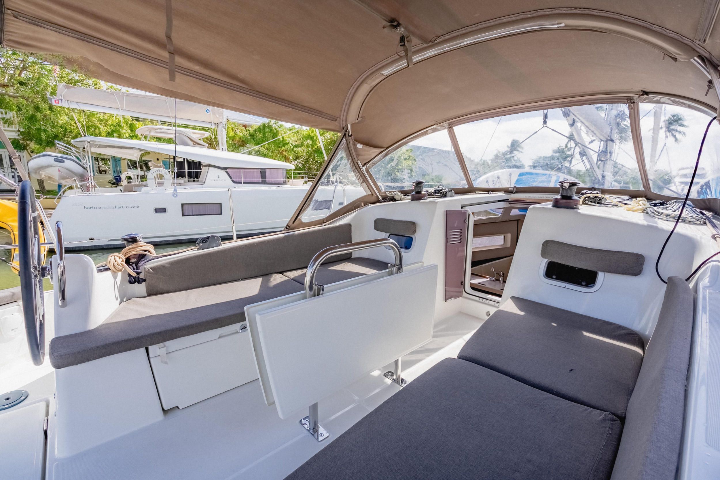 Sun Odyssey 380 - 3 cab. — photo 15