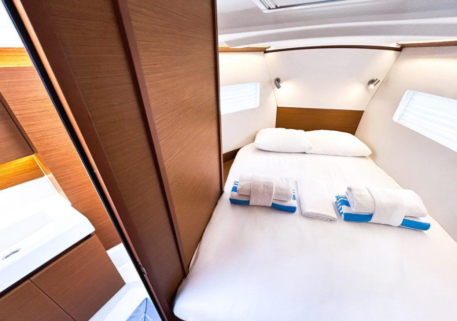 Sun Odyssey 380 - 3 cab. — photo 24