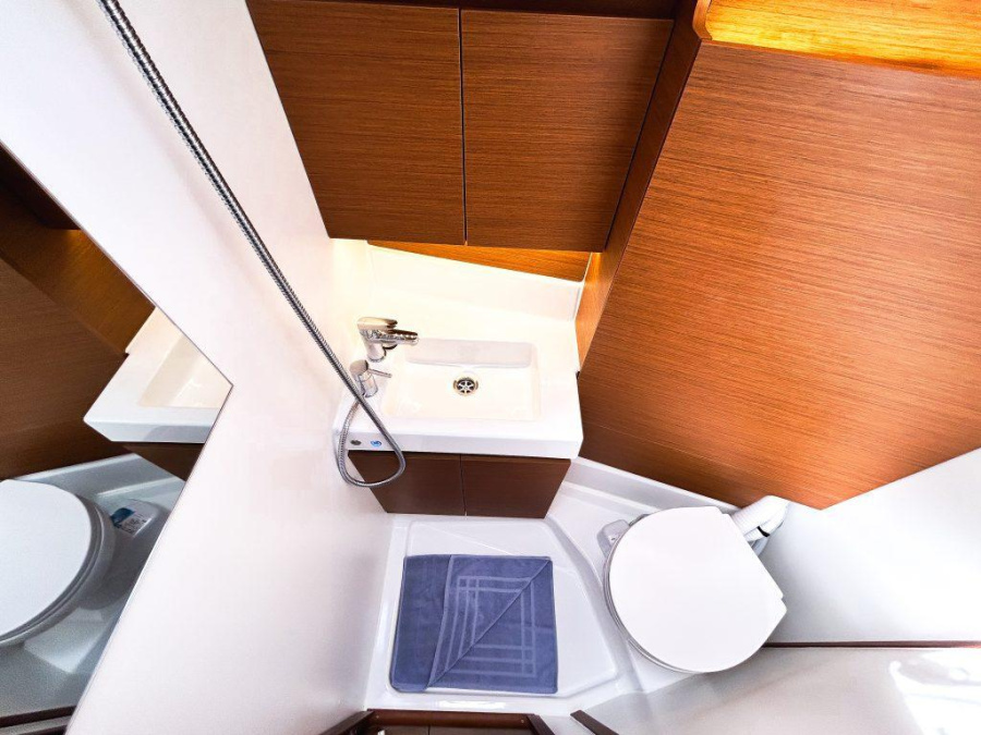 Sun Odyssey 380 - 3 cab. — photo 26