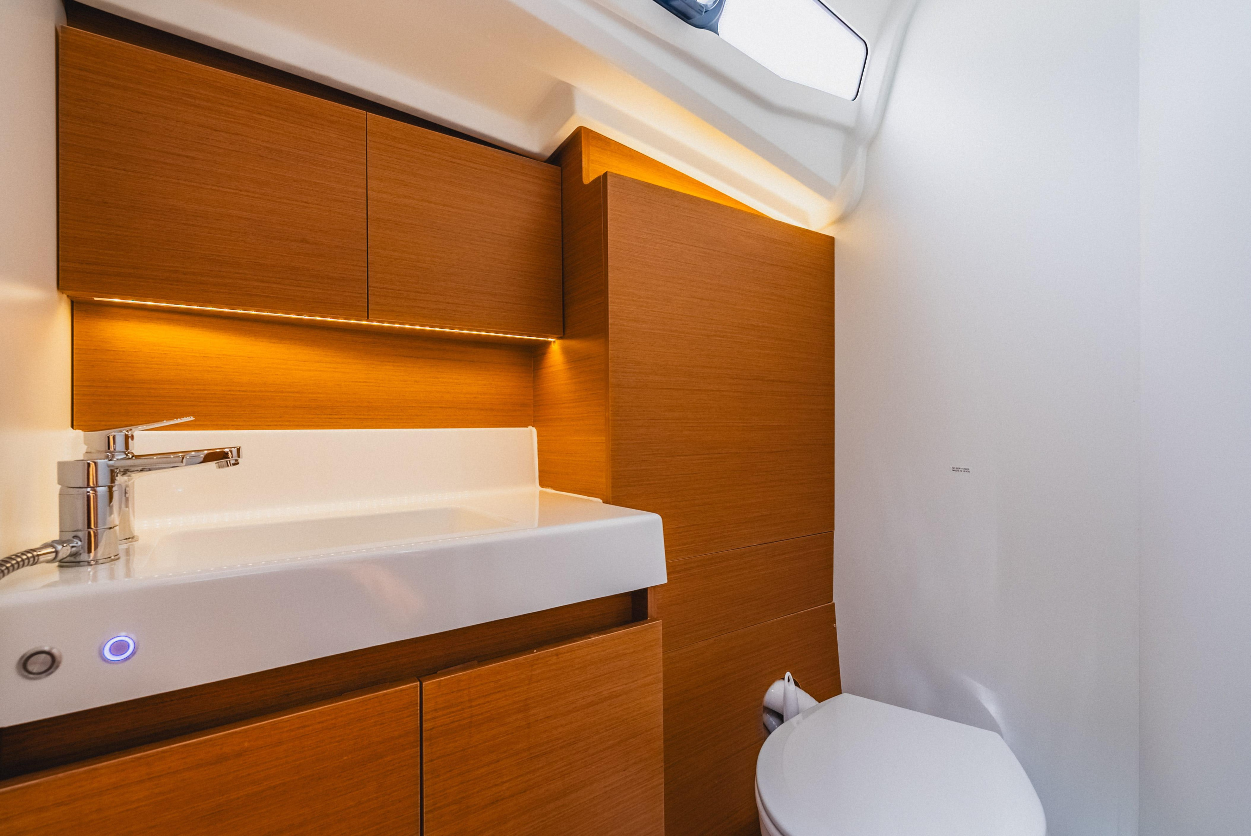 Sun Odyssey 380 - 3 cab. — photo 27