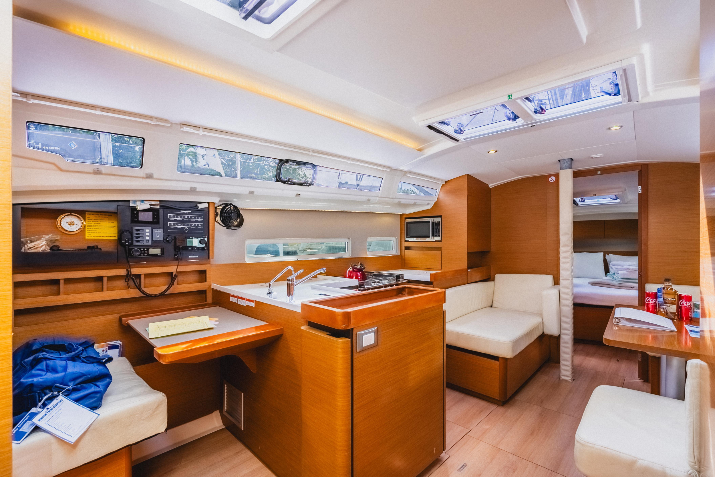 Sun Odyssey 410 - 3 cab. — photo 19