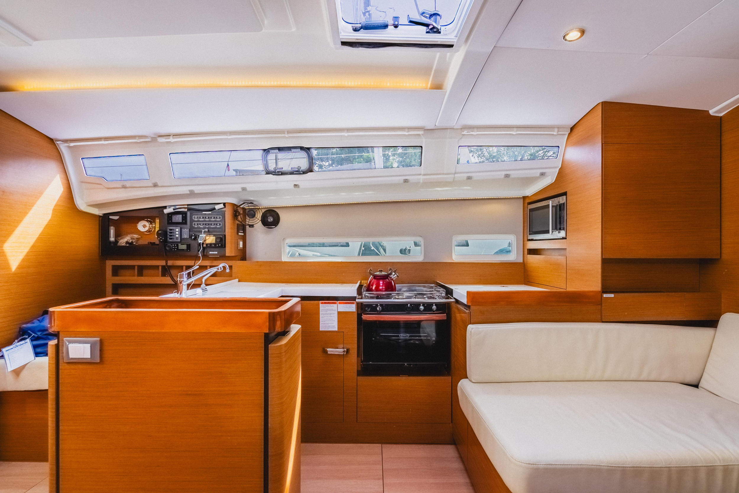 Sun Odyssey 410 - 3 cab. — photo 22