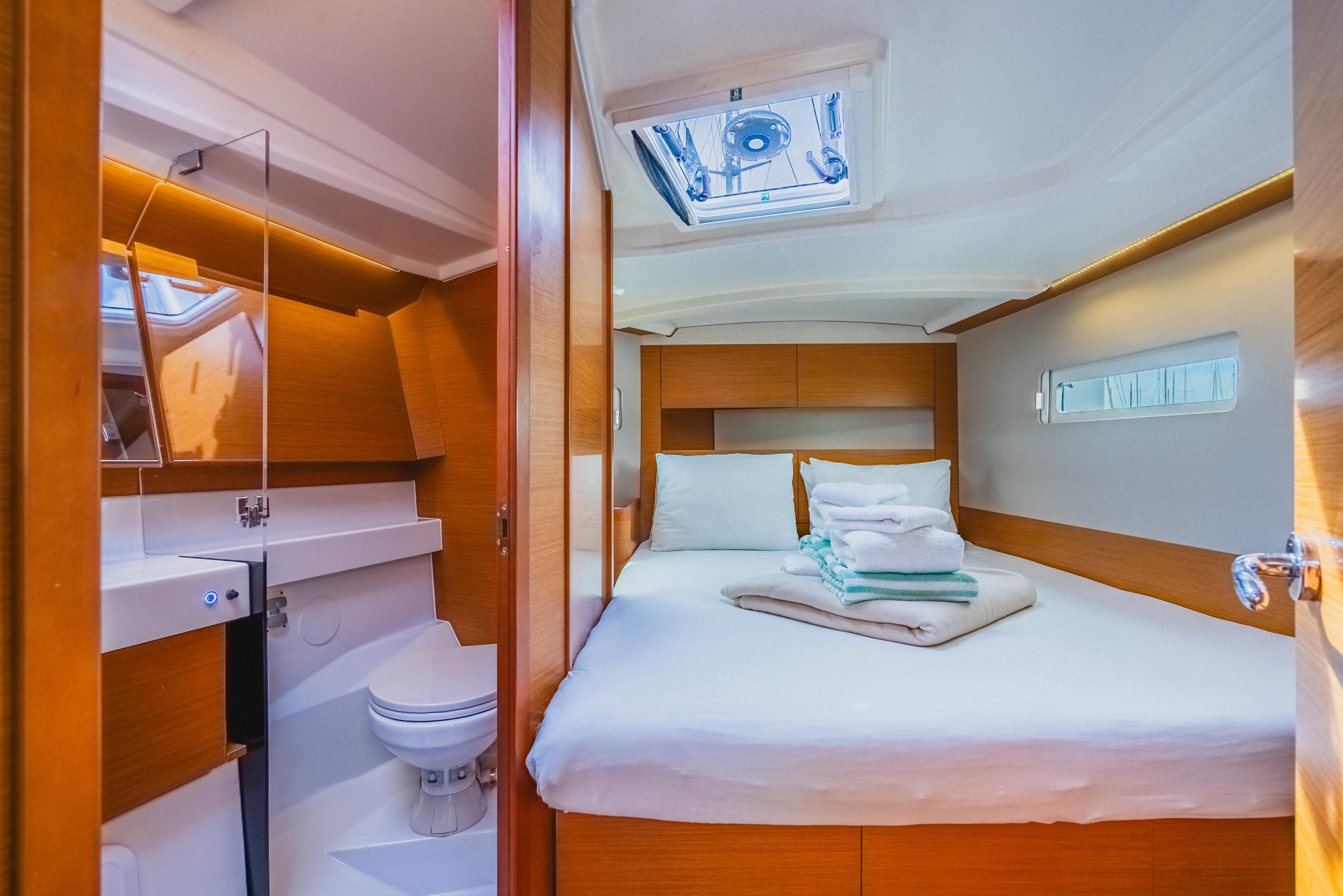 Sun Odyssey 410 - 3 cab. — photo 24