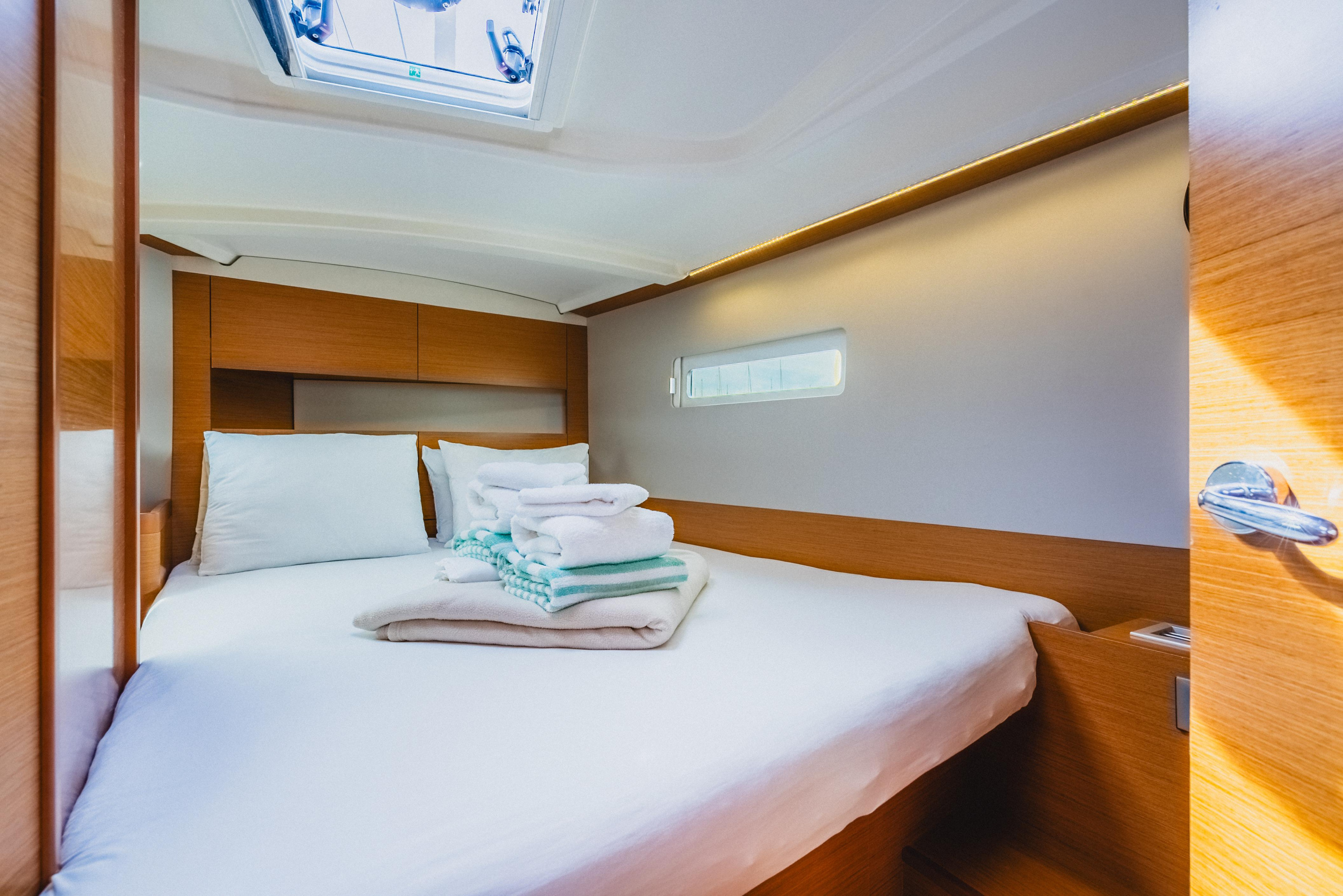 Sun Odyssey 410 - 3 cab. — photo 25