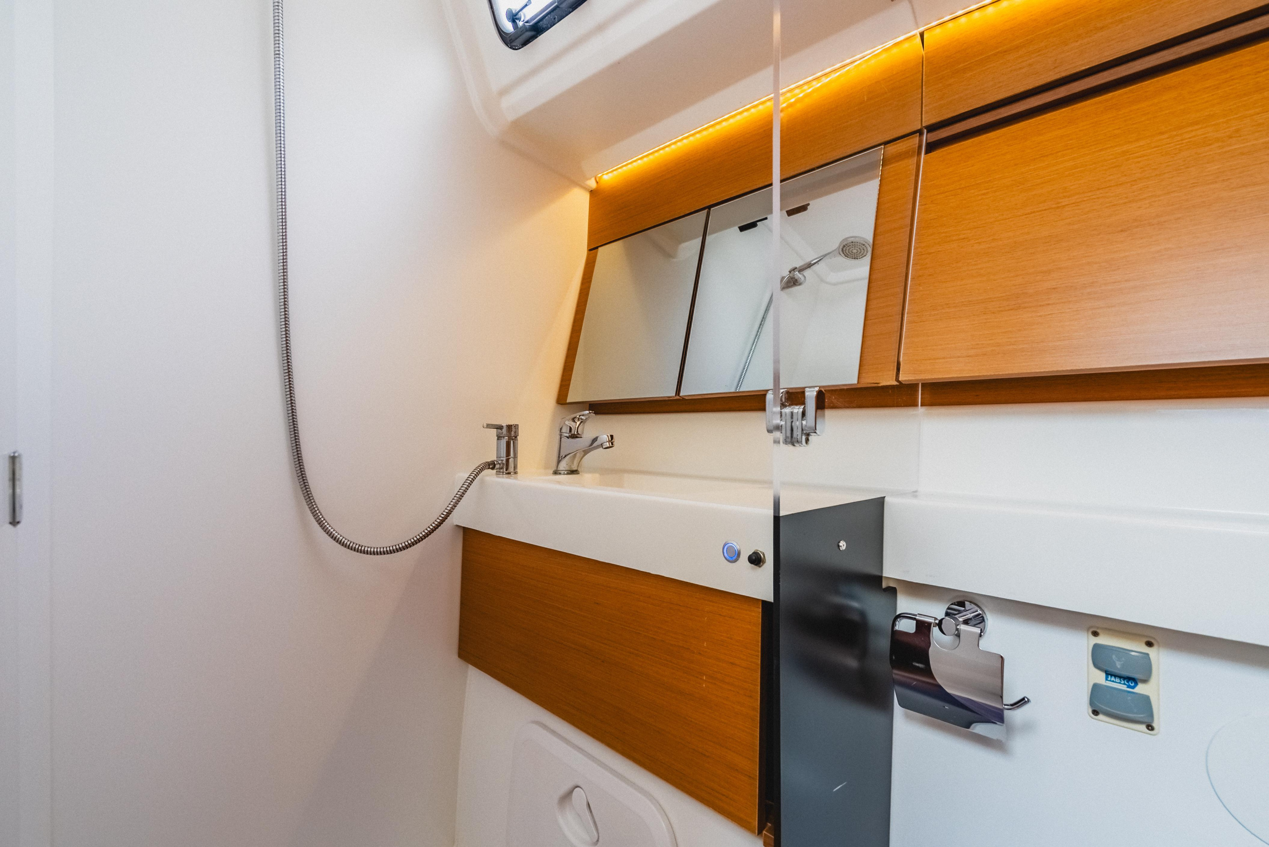 Sun Odyssey 410 - 3 cab. — photo 29