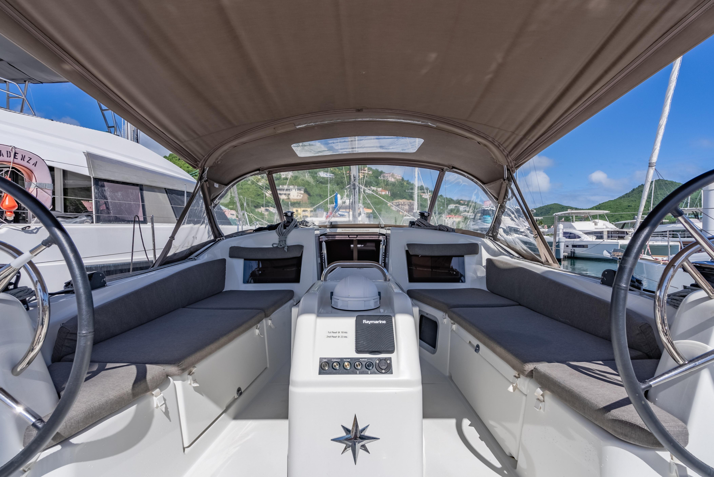 Photo #8 - Sun Odyssey 410 - 3 cab. (Easy Skanking) in Nanny Cay - 42773