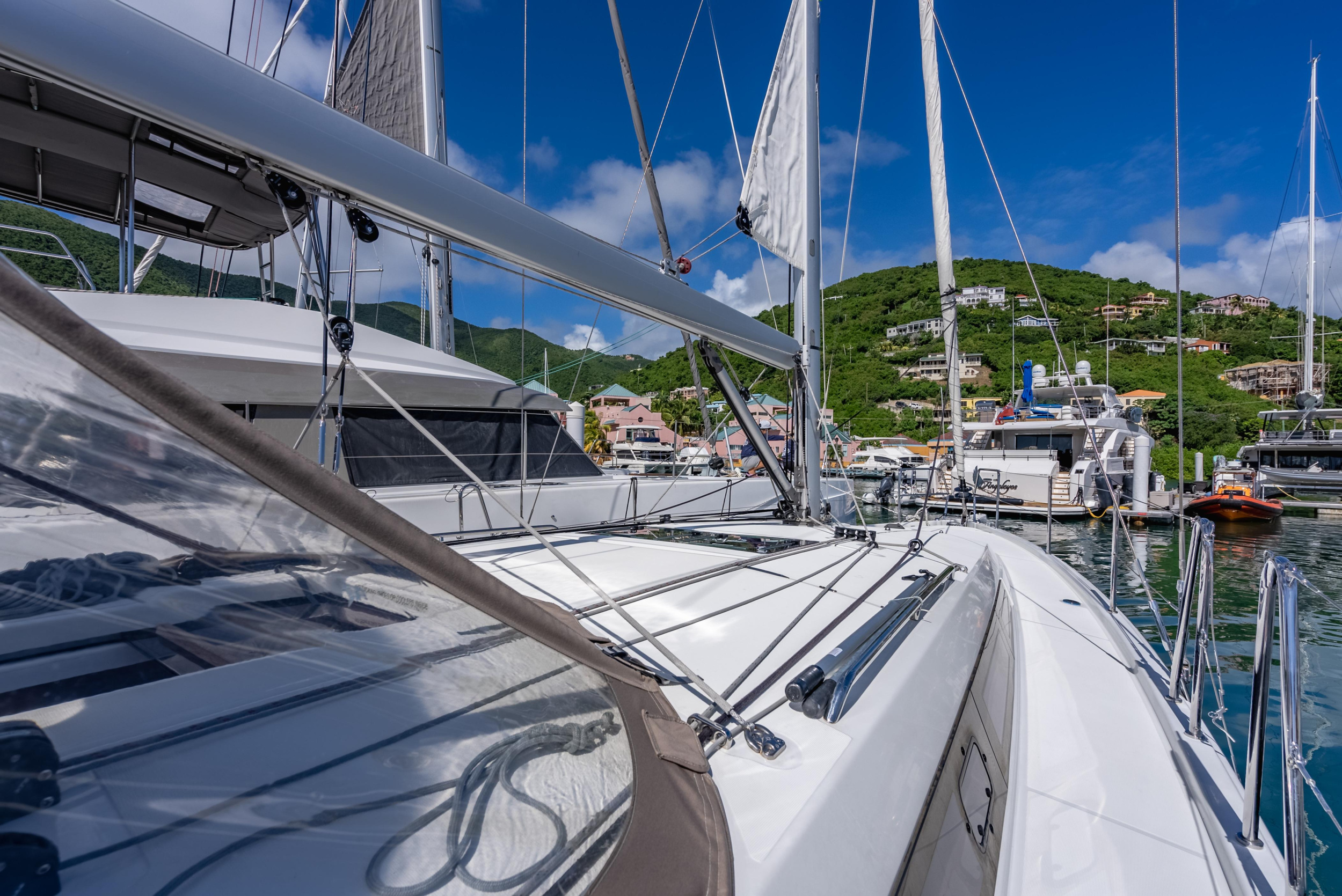 Photo #17 - Sun Odyssey 410 - 3 cab. (Easy Skanking) in Nanny Cay - 42773