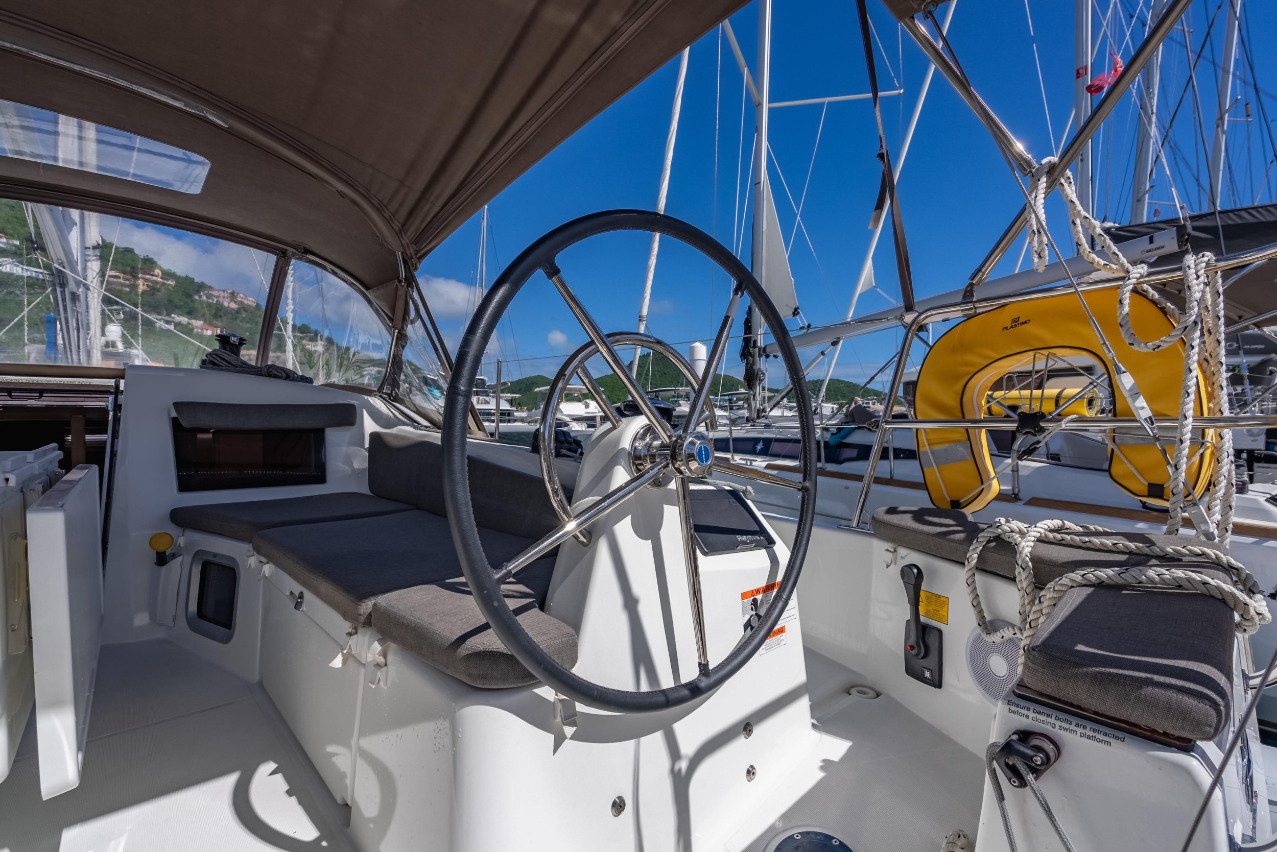 Sun Odyssey 410 - 3 cab. — photo 2