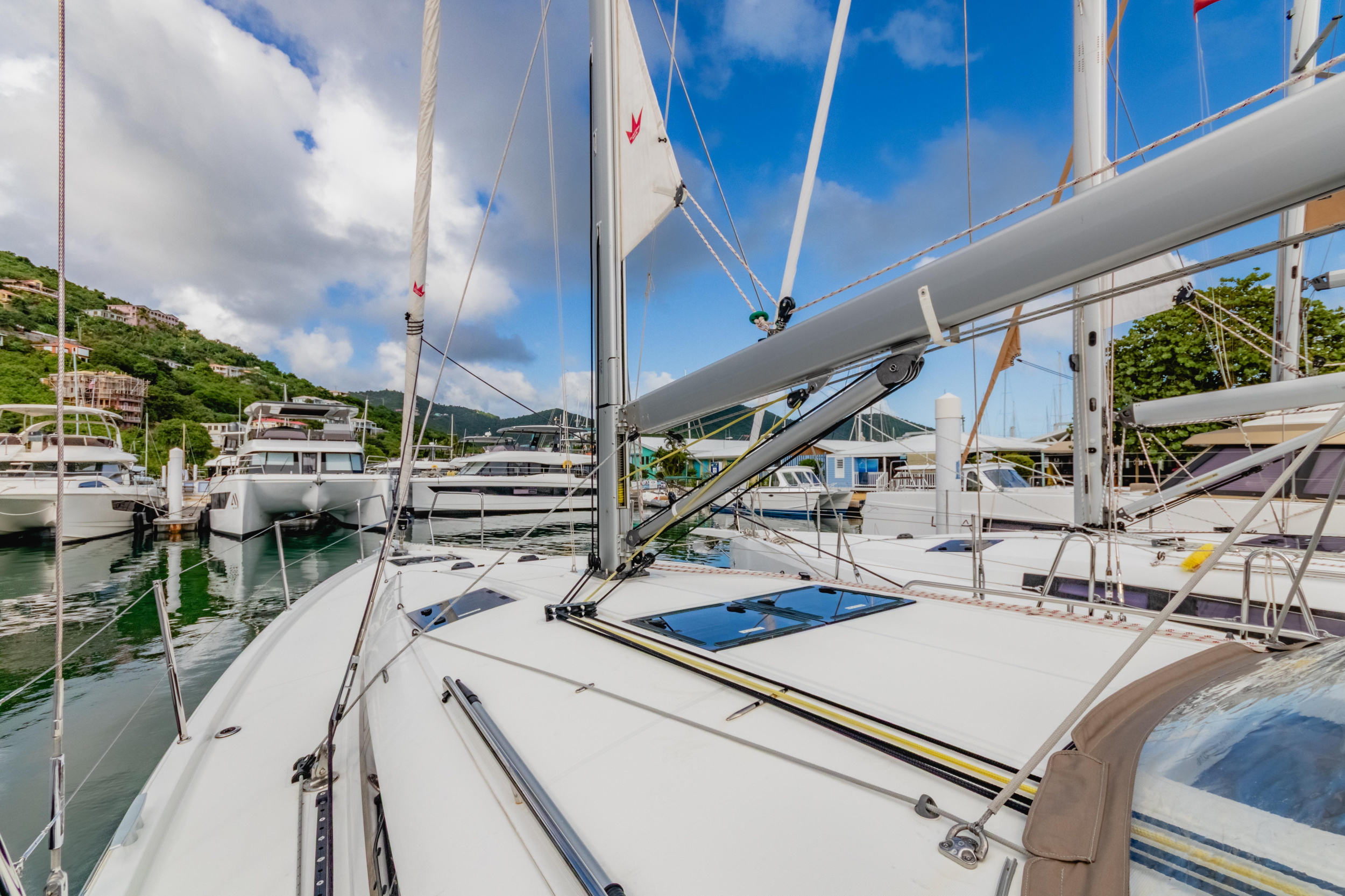 Photo #14 - Sun Odyssey 440 - 3 cab. (Rhythm & Blues) in Nanny Cay - 42774