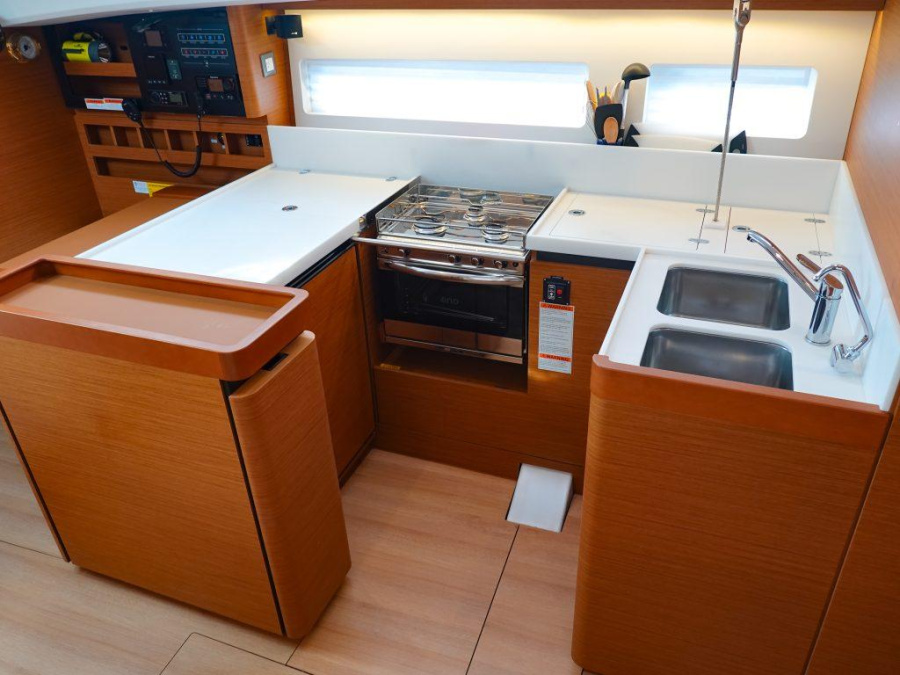 Sun Odyssey 440 - 3 cab. — photo 17