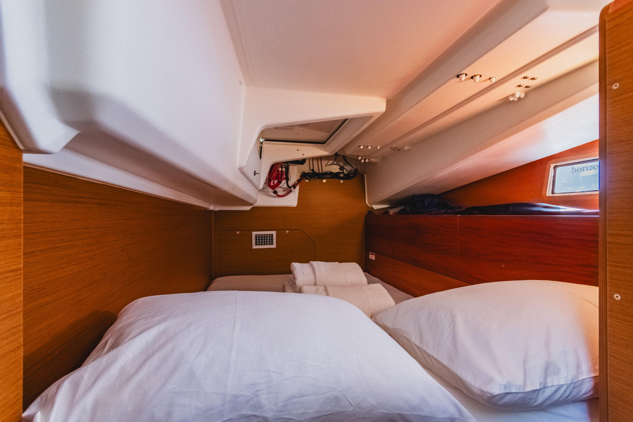 Sun Odyssey 440 - 3 cab. — photo 25