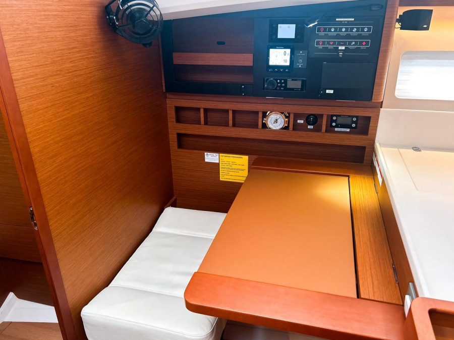 Sun Odyssey 440 - 3 cab. — photo 18