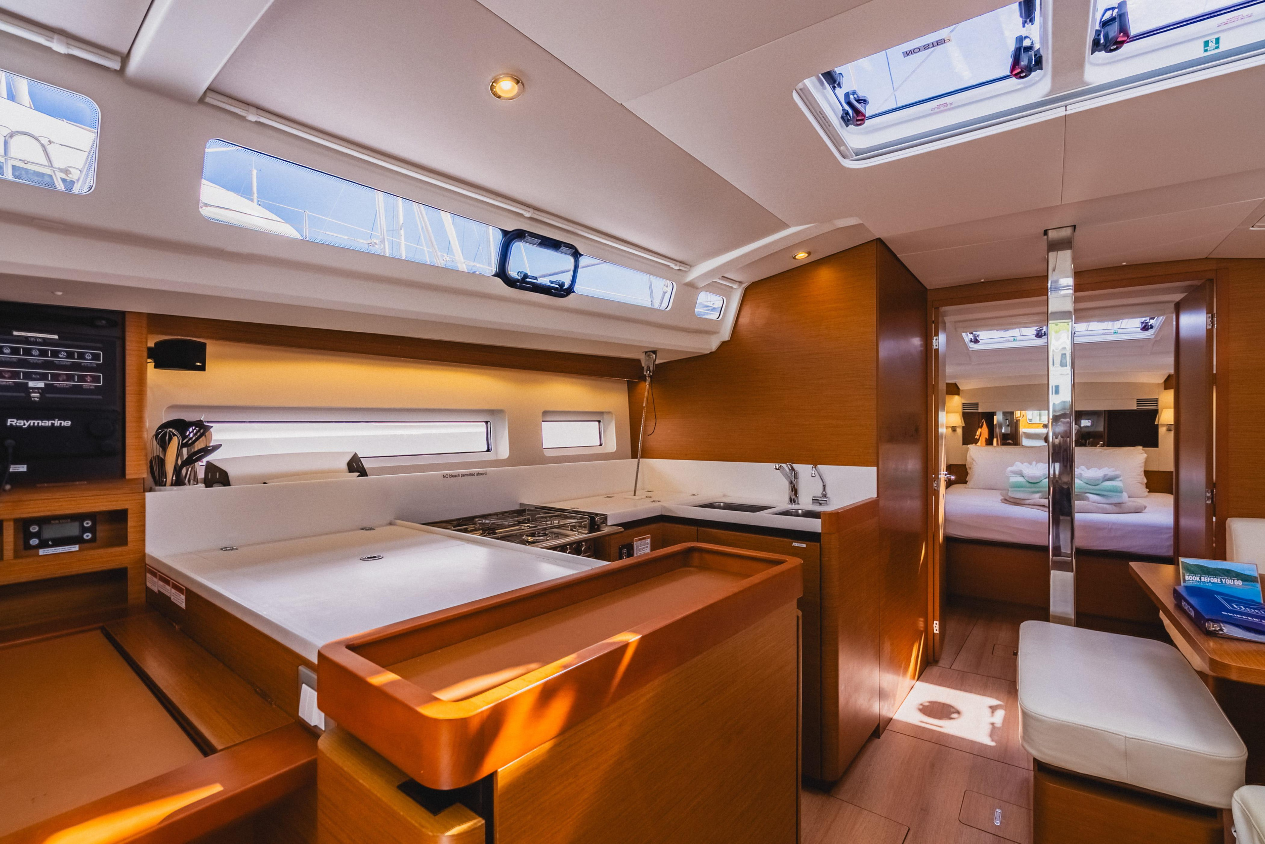 Sun Odyssey 440 - 3 cab. — photo 22