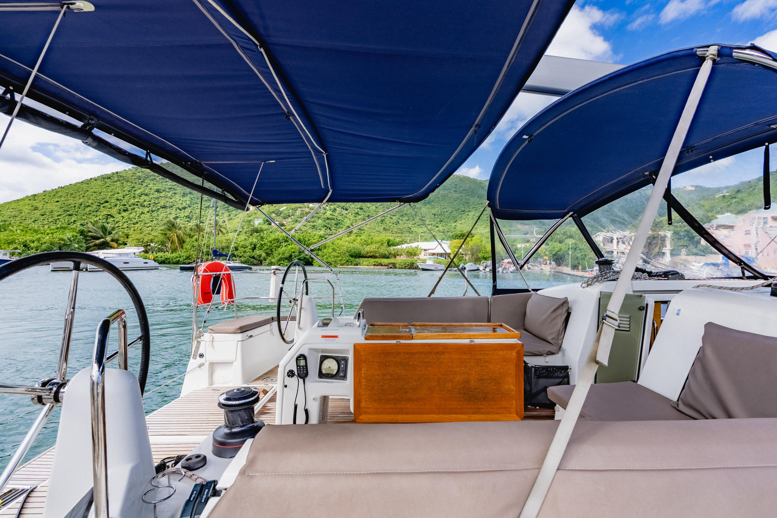 Photo #8 - Sun Odyssey 490 - 3 cab. (Hakuna Matata IV) in Nanny Cay - 42777