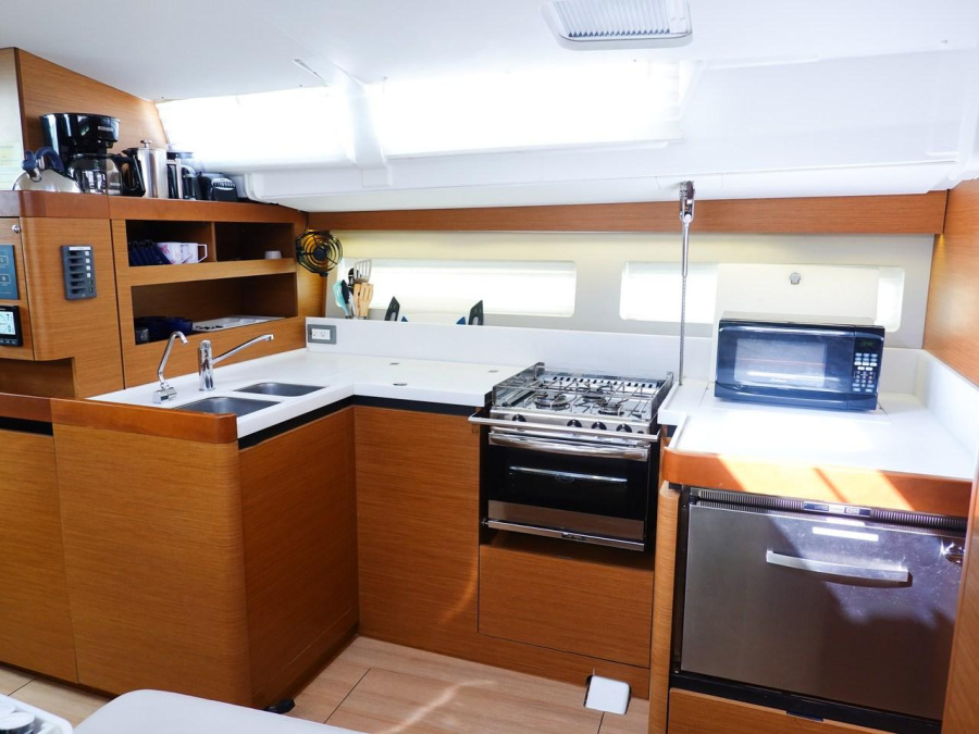 Sun Odyssey 490 - 4 + 1 cab. — photo 25