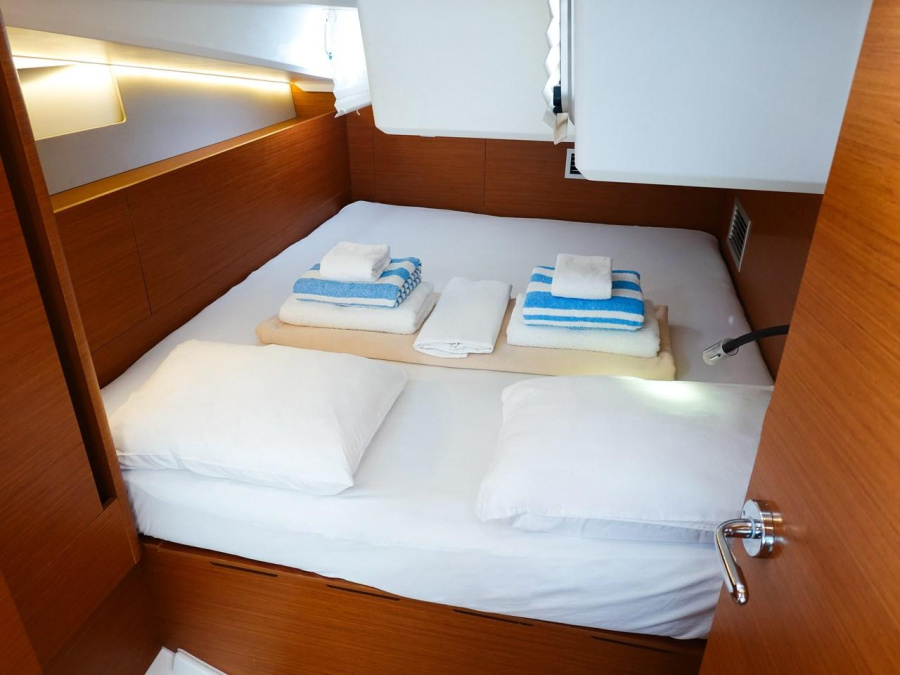 Sun Odyssey 490 - 4 + 1 cab. — photo 31