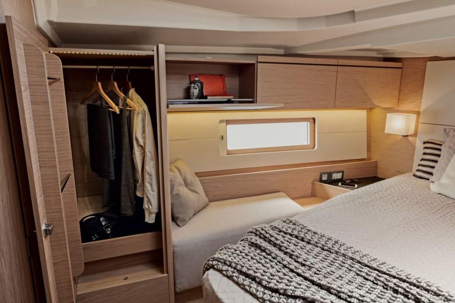 Oceanis 51.1 — photo 28