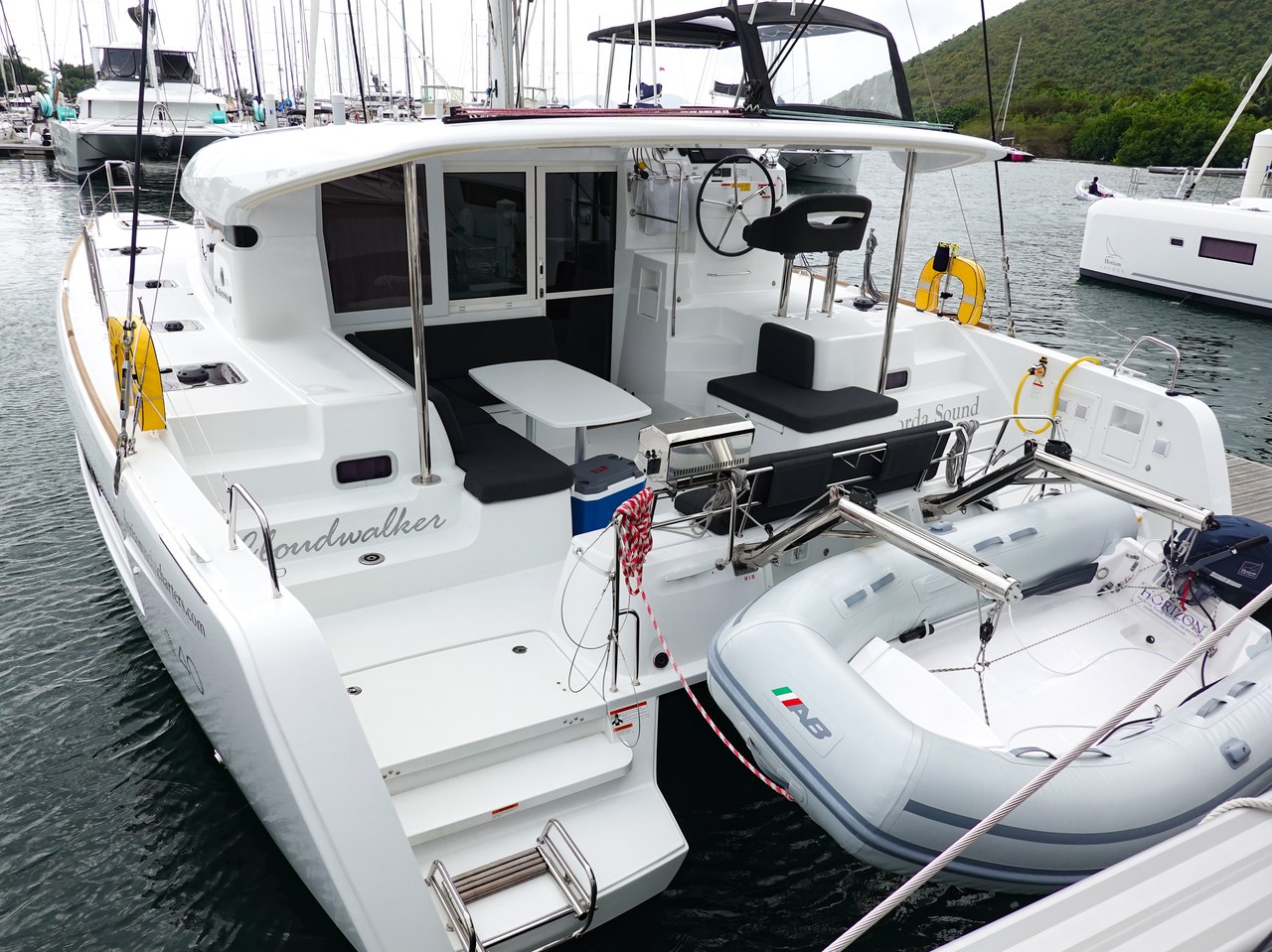 Photo #22 - Lagoon 40 OW - 3 + 1 cab. (Cloudwalker) en Nanny Cay - 42787