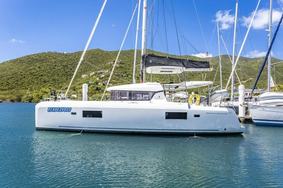 Photo #1 - Fountaine Pajot Astrea 42 - 4 + 1 cab. (Rendezvous III) in Resort & Marina - 42790