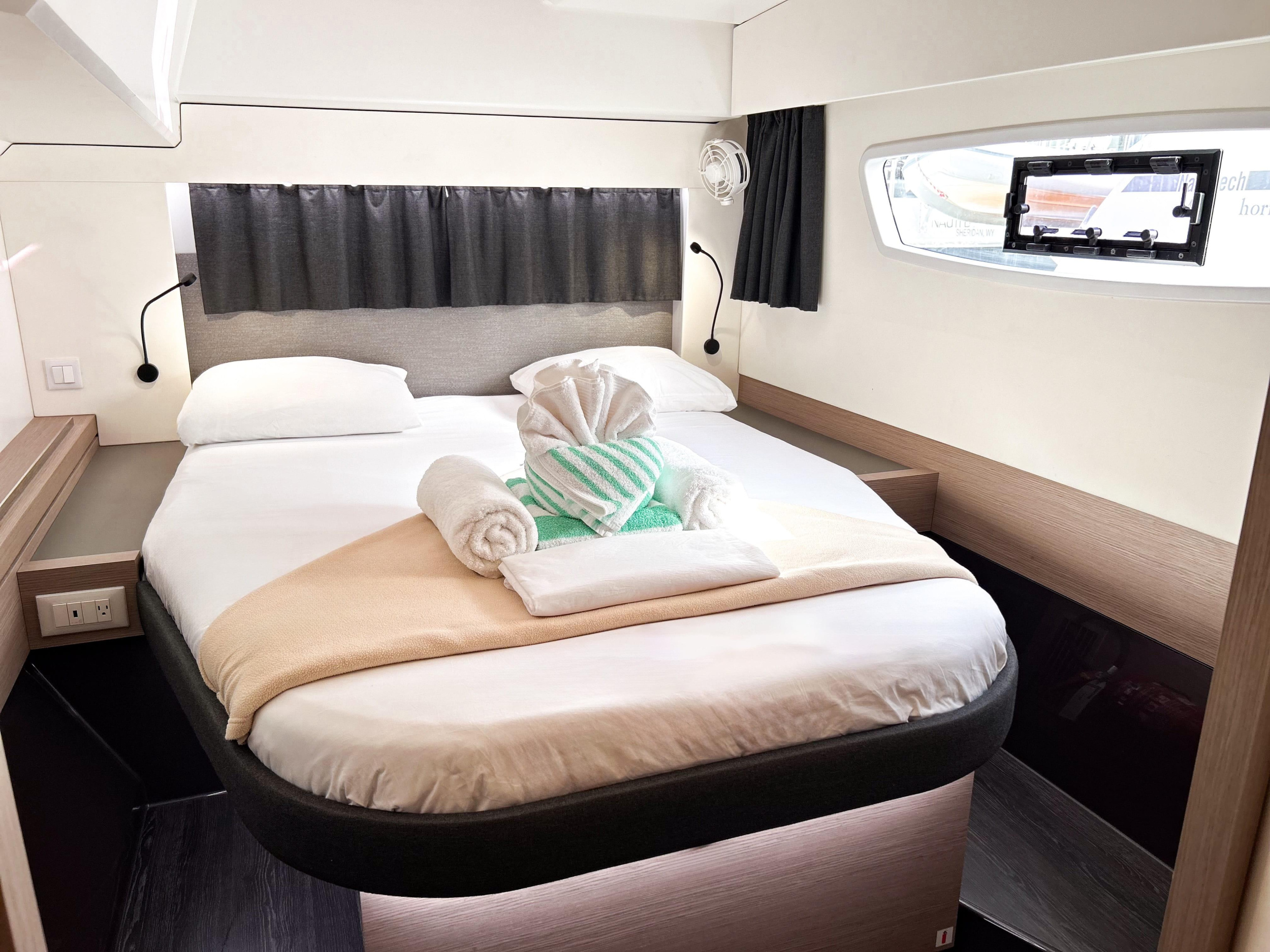 Fountaine Pajot Astrea 42 — photo 19