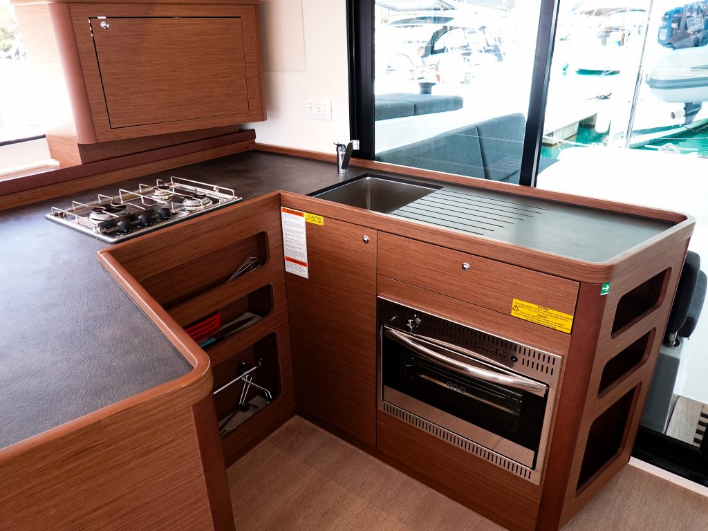 Photo #14 - Lagoon 42 OW - 3 + 1 cab. (Wanderlust) in Nanny Cay - 42799