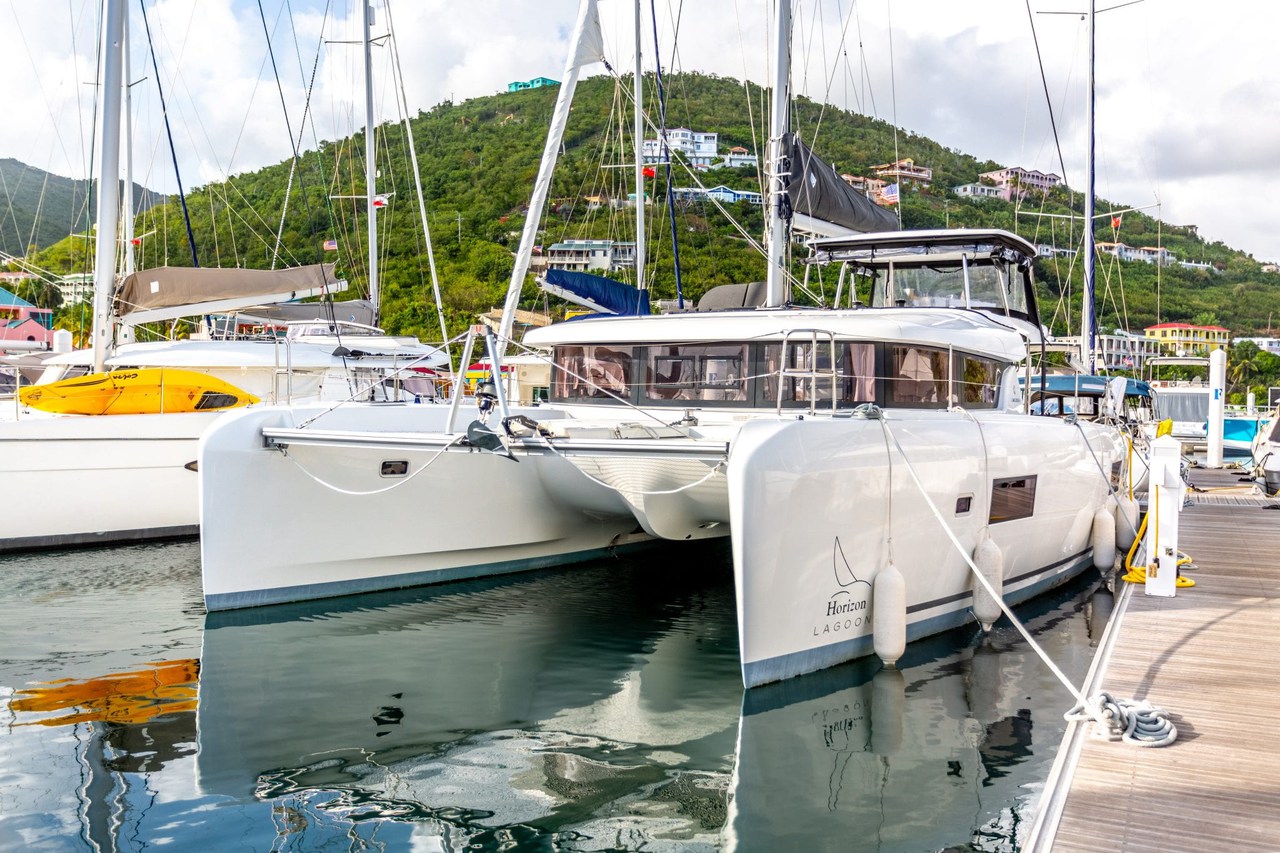 Photo #4 - Lagoon 42 - 4 + 2 cab. (Arctic Fantasy II) in Nanny Cay - 42800