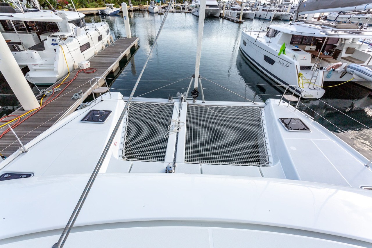 Photo #7 - Lagoon 42 - 4 + 2 cab. (Arctic Fantasy II) in Nanny Cay - 42800