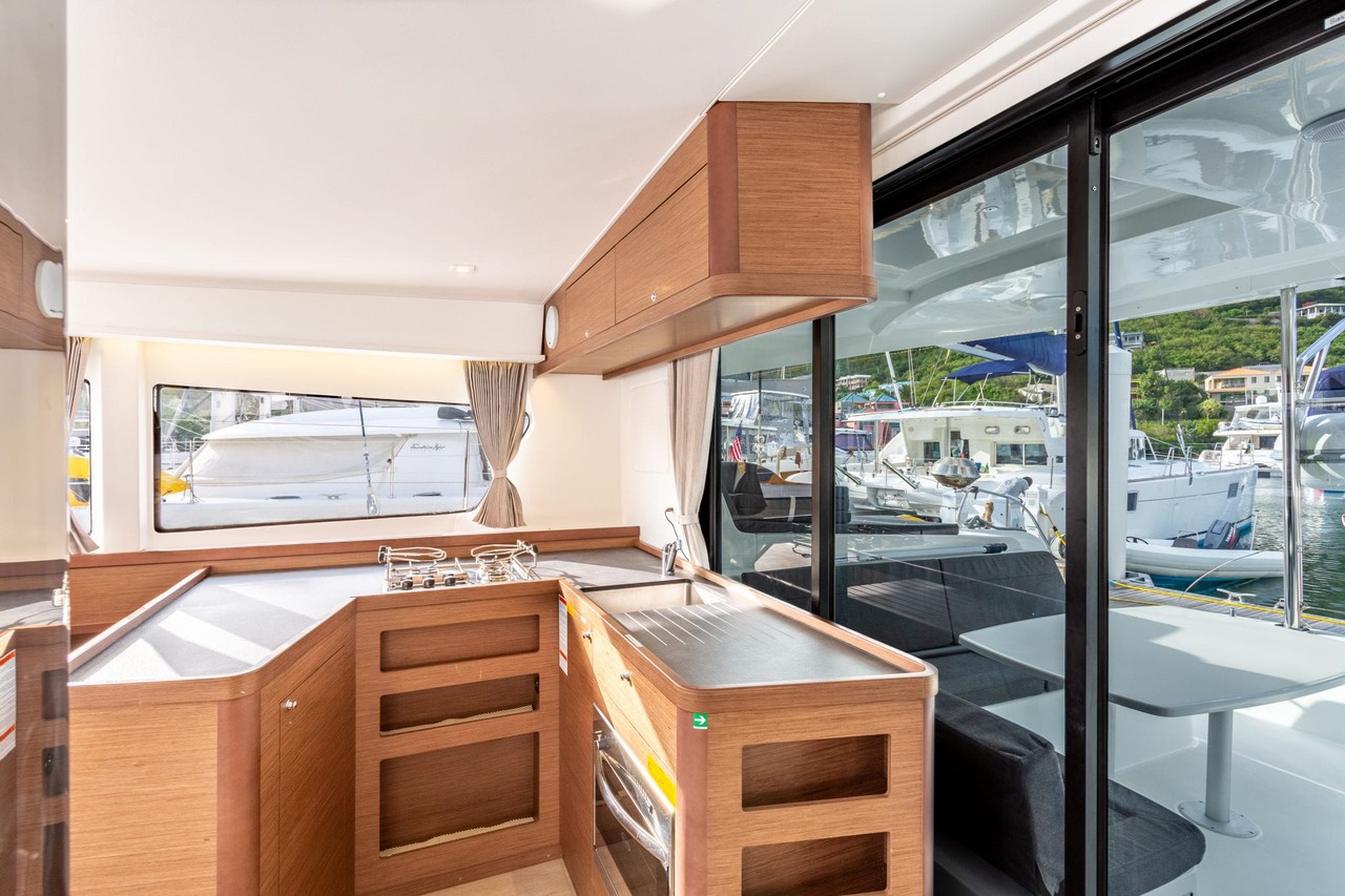 Photo #16 - Lagoon 42 - 4 + 2 cab. (Arctic Fantasy II) in Nanny Cay - 42800