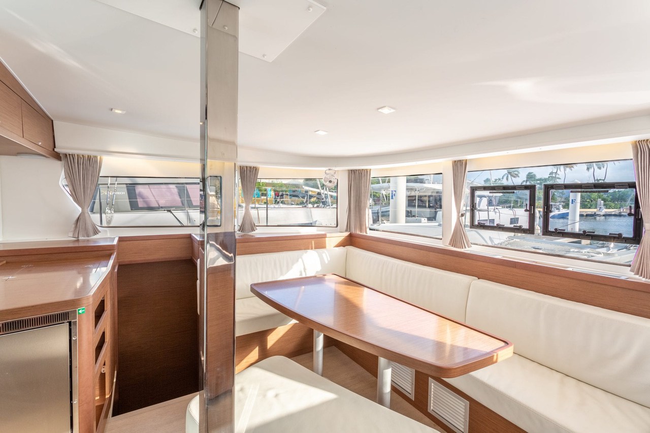 Lagoon 42 - 4 + 2 cab. — photo 20