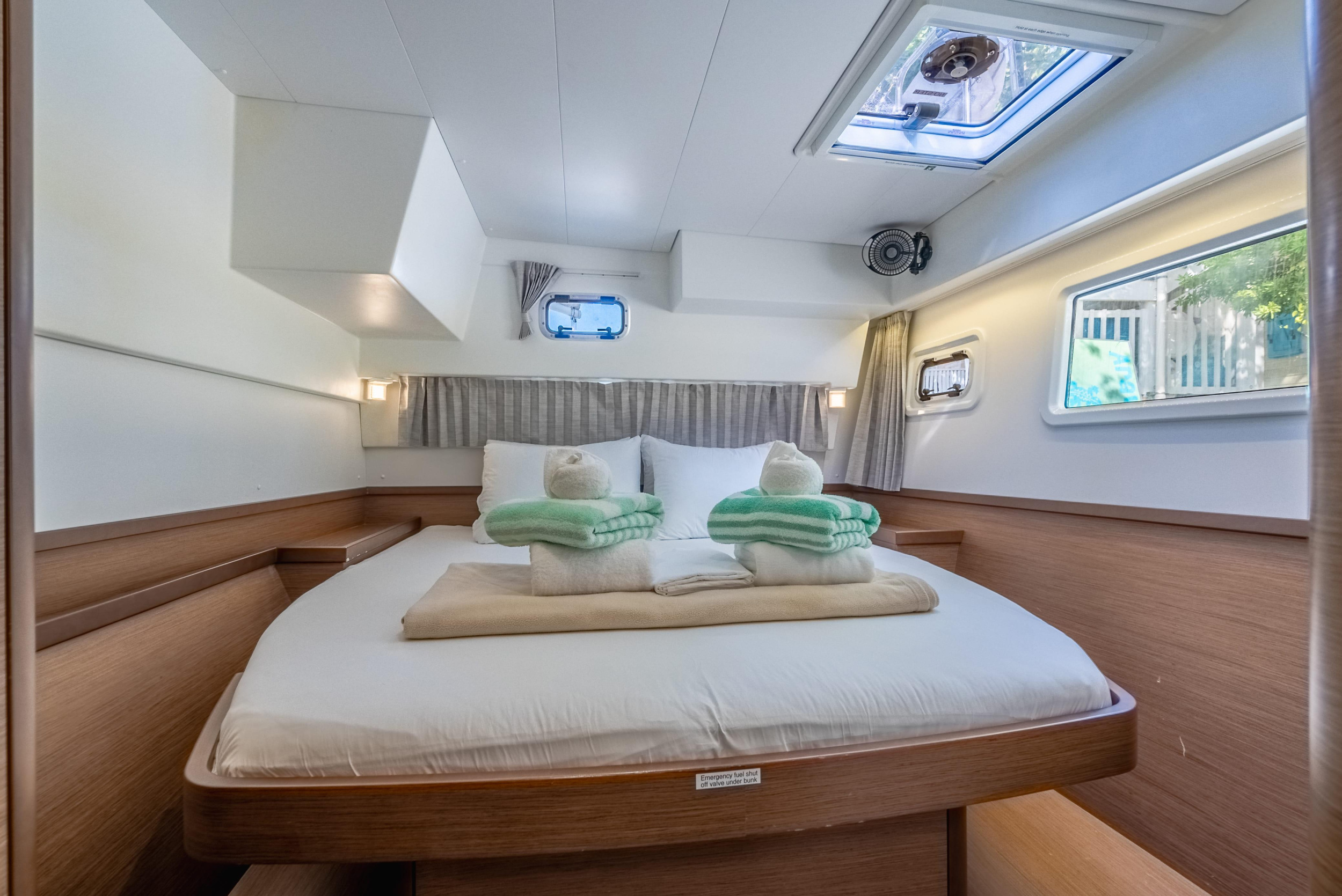 Lagoon 42 - 4 + 2 cab. — photo 27