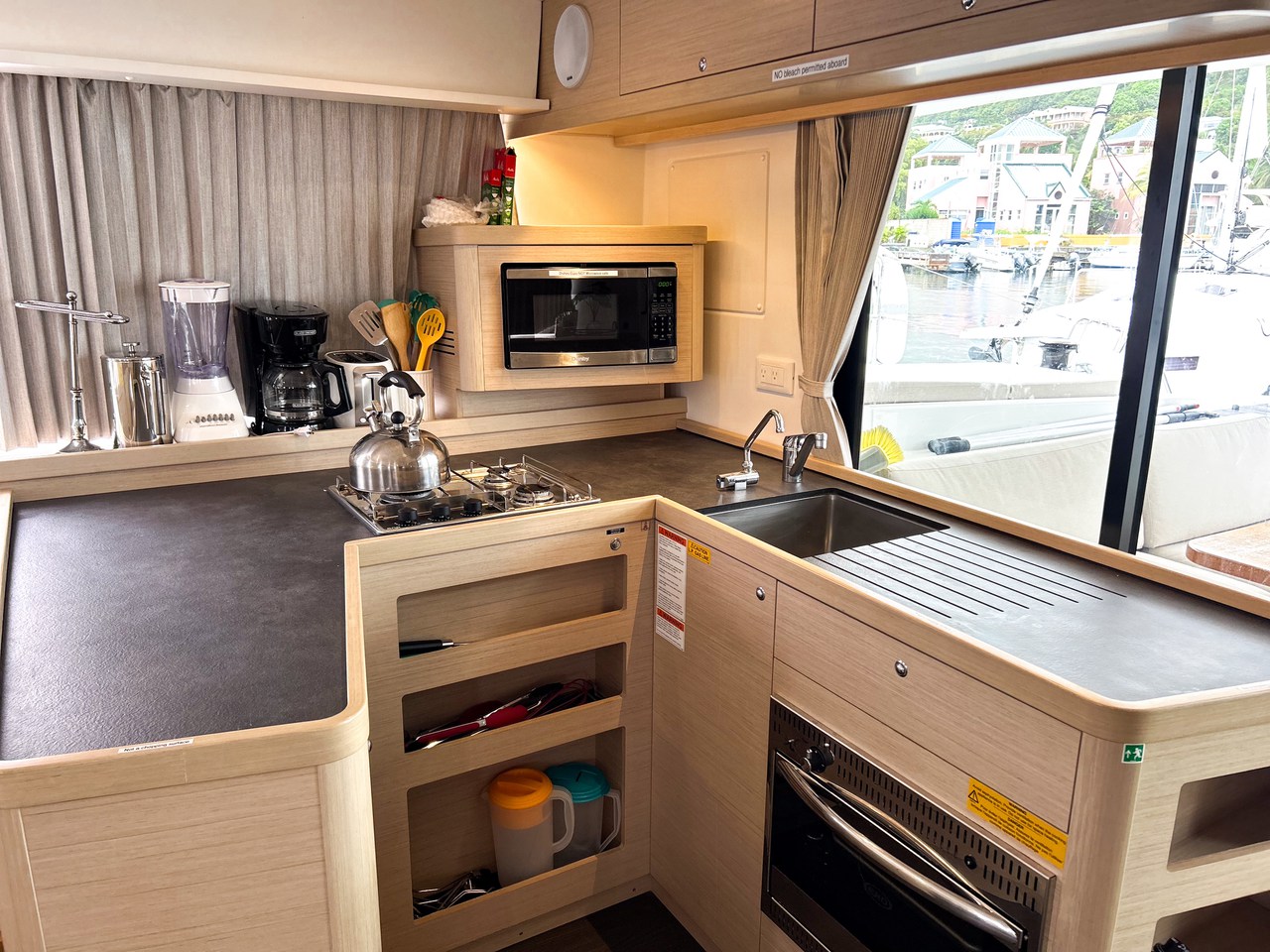 Photo #16 - Lagoon 42 OW (Casbah III) in Nanny Cay - 42801