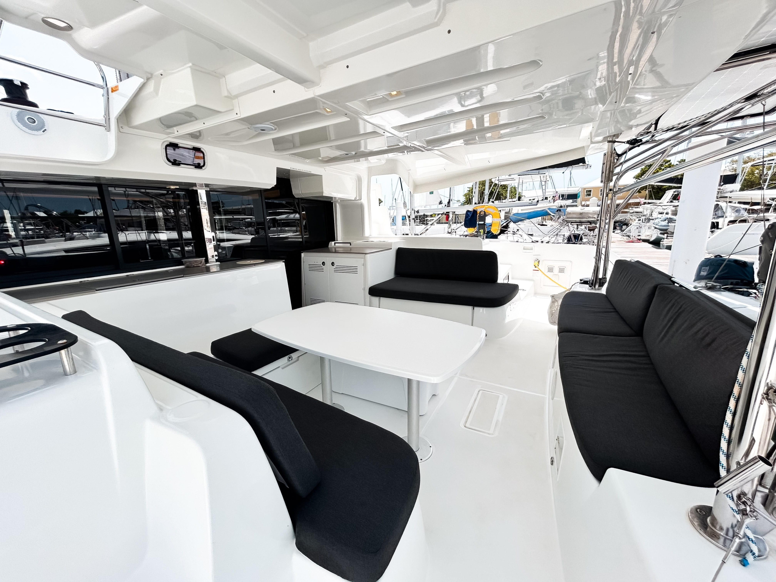 Lagoon 46 - 4 + 1 cab. — photo 19