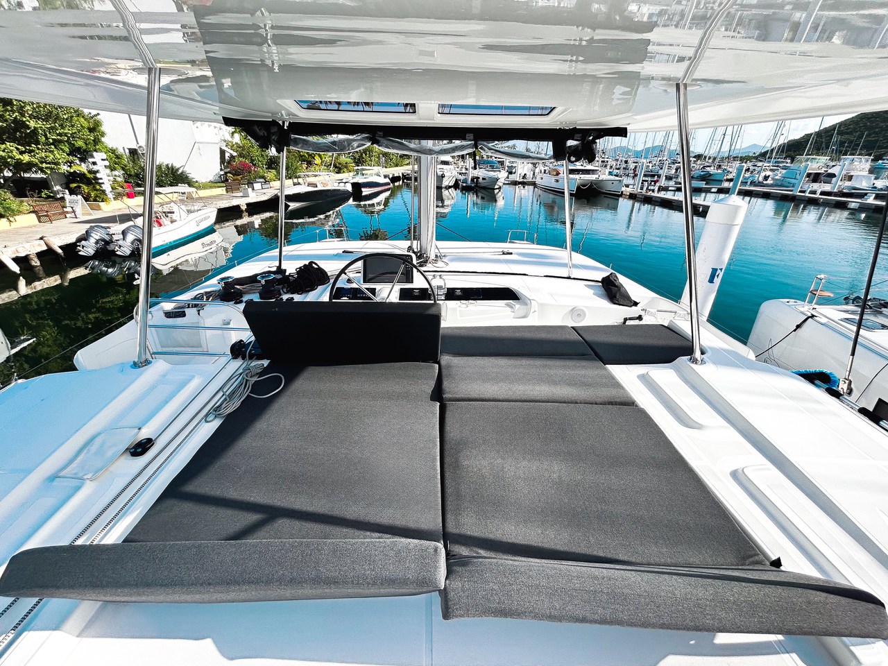 Photo #11 - Lagoon 46 - 4 + 1 cab. (Southern Isle) en Nanny Cay - 42816