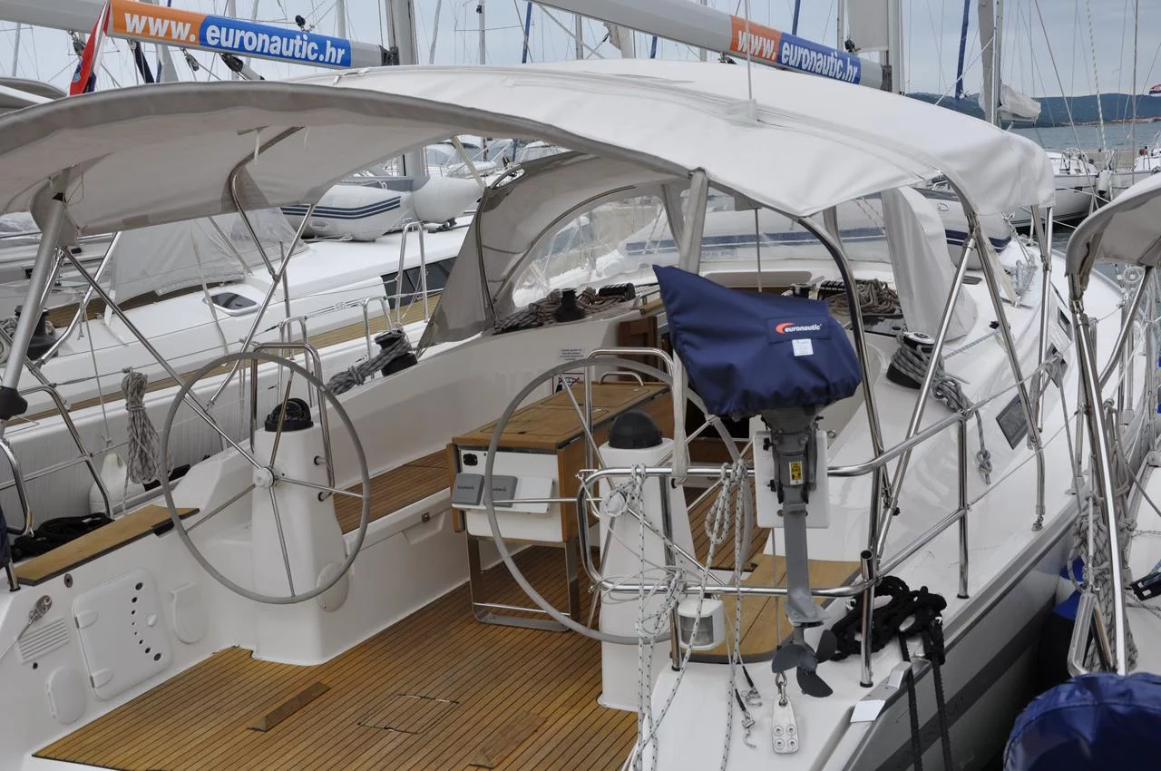 Bavaria Cruiser 40 (Joy)  - 5