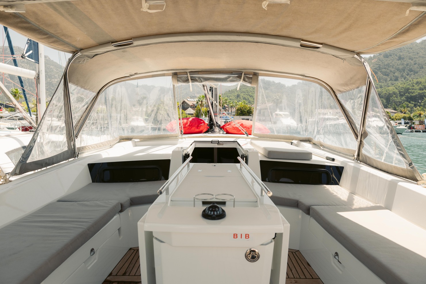 Oceanis 46.1 — photo 10