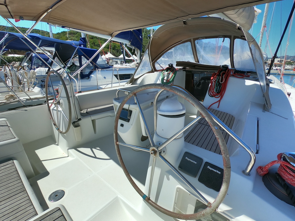 Sun Odyssey 42i — photo 3