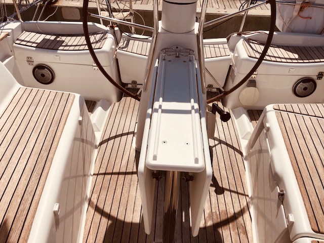 Photo #4 - Sun Odyssey 36i Performance (Bliksem) in Portisco - 42852