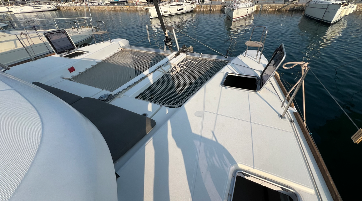 Photo #5 - Lagoon 40 - 4 + 2 cab (Andromeda) in Athen - 42916