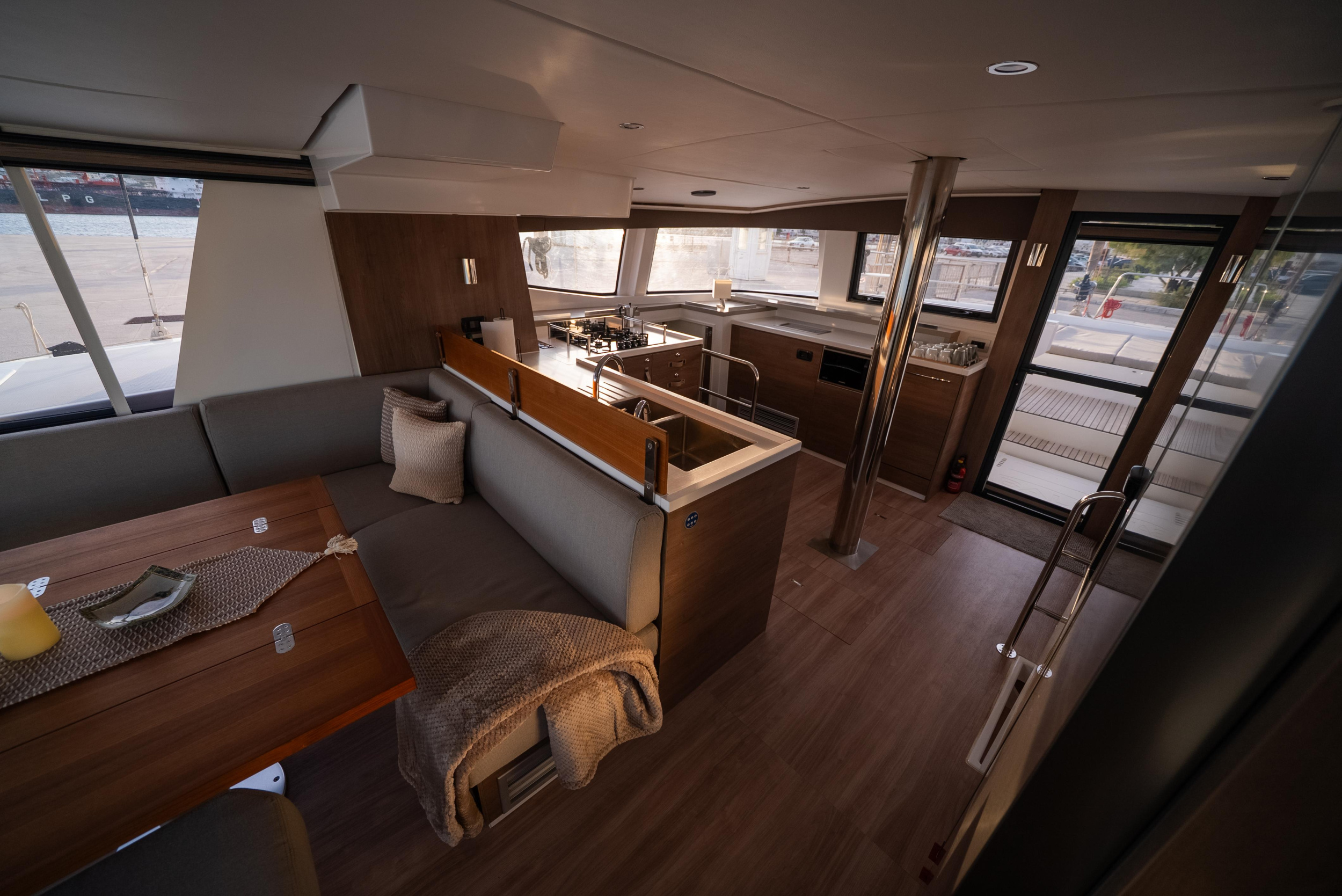 Photo #7 - Bali 4.6 - 4 + 1 cab. (Second Wind) en Paros - 42936