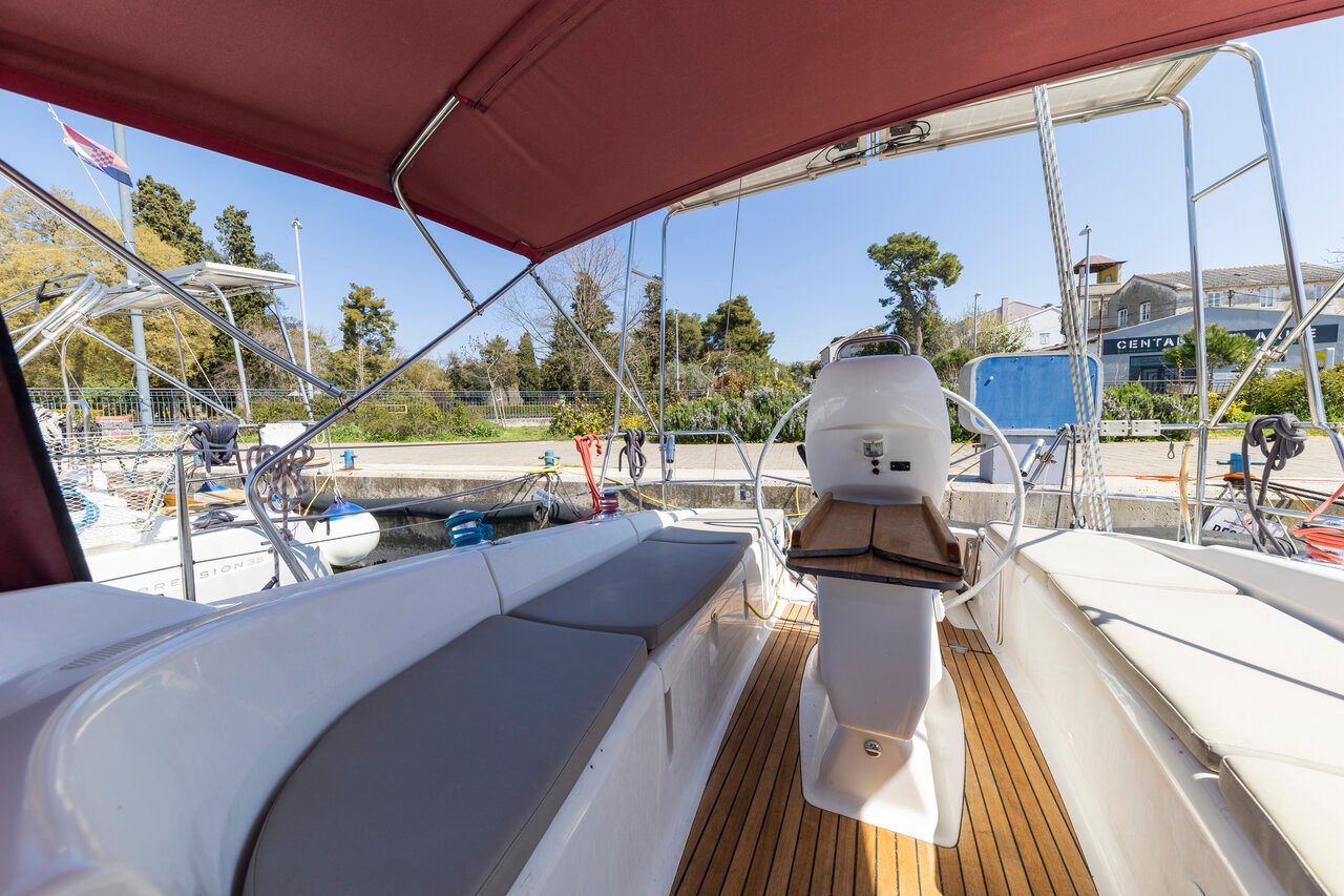 Photo #10 - Bavaria 34 Cruiser - 2 cab. (NinaNina) en Zadar - 42939