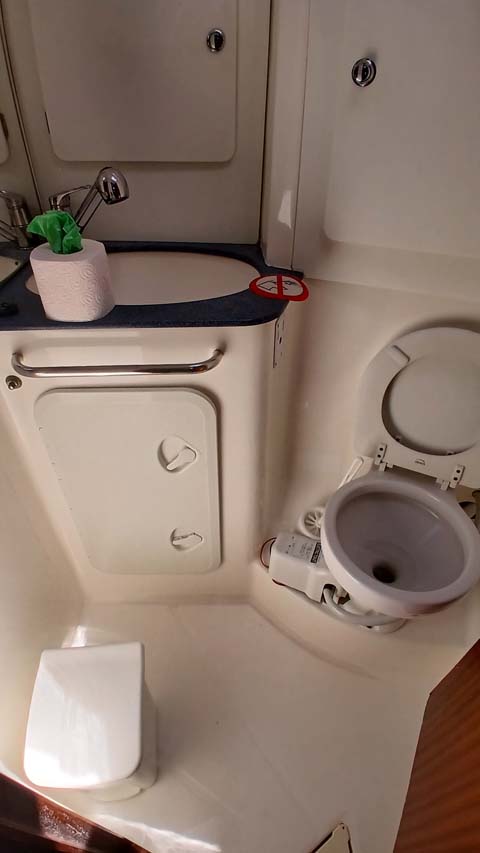 Bavaria 41 — photo 12